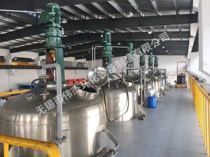 在使用電加熱反應(yīng)釜之前，應(yīng)該檢查哪些地方？